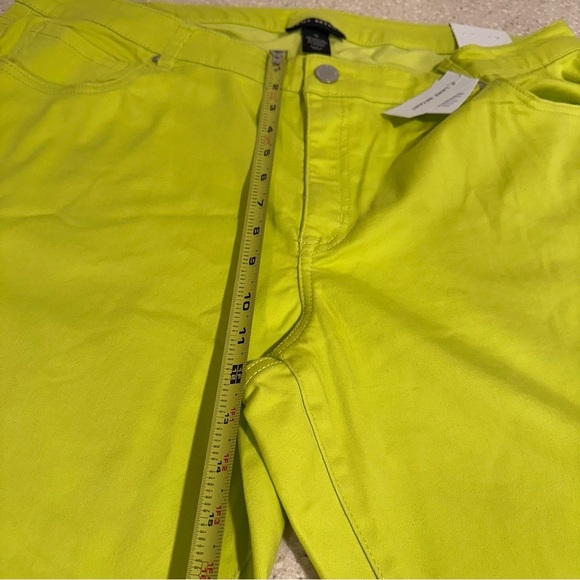 Lane Bryant Plus Size Curvy Fit Sateen Skinny Pants in Neon Yellow/Lime Green 22 - Picture 15 of 15